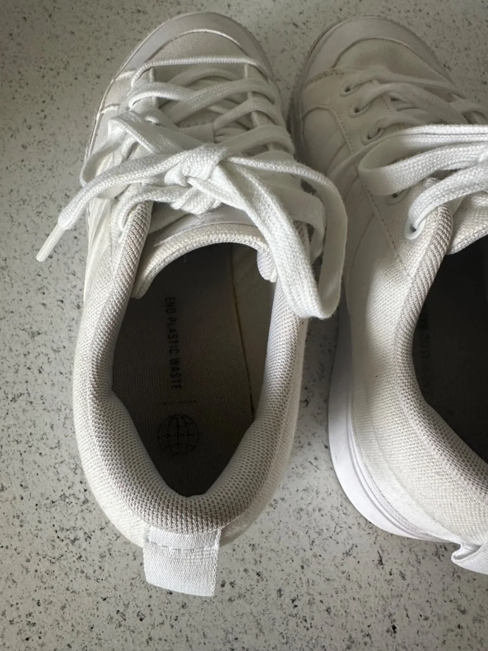 Adidas Bravada 2.0 Platform Sneaker